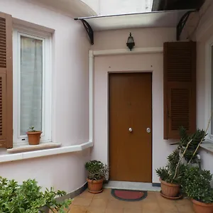 https://casa-carletto.hotelitalianriviera.com